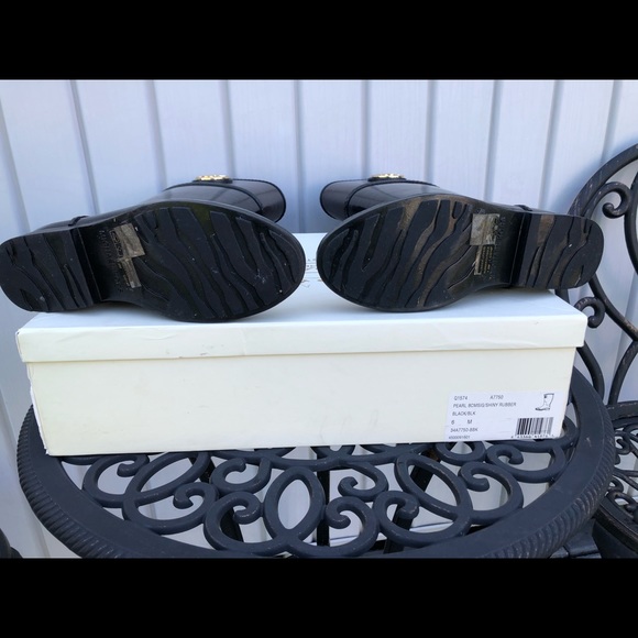 Michael Kors rain boots!! - Picture 8 of 16